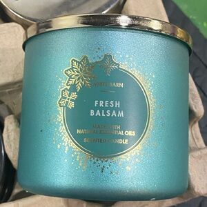 White Barn Green Fresh Balsam Candle